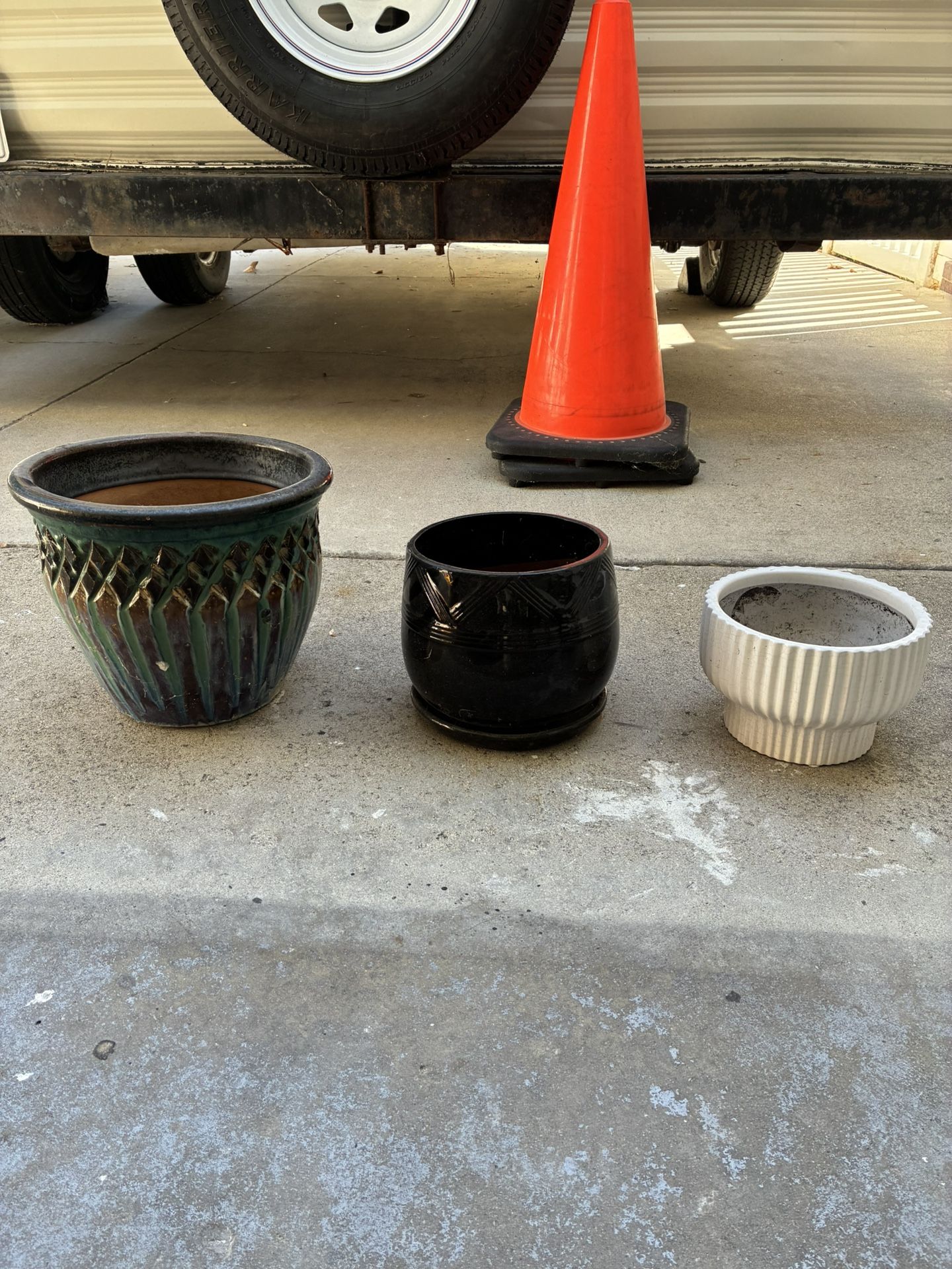 Ceramic pots 