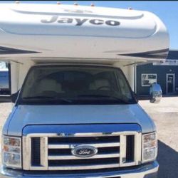 2019 Class C Jayco Greyhawk 29MV