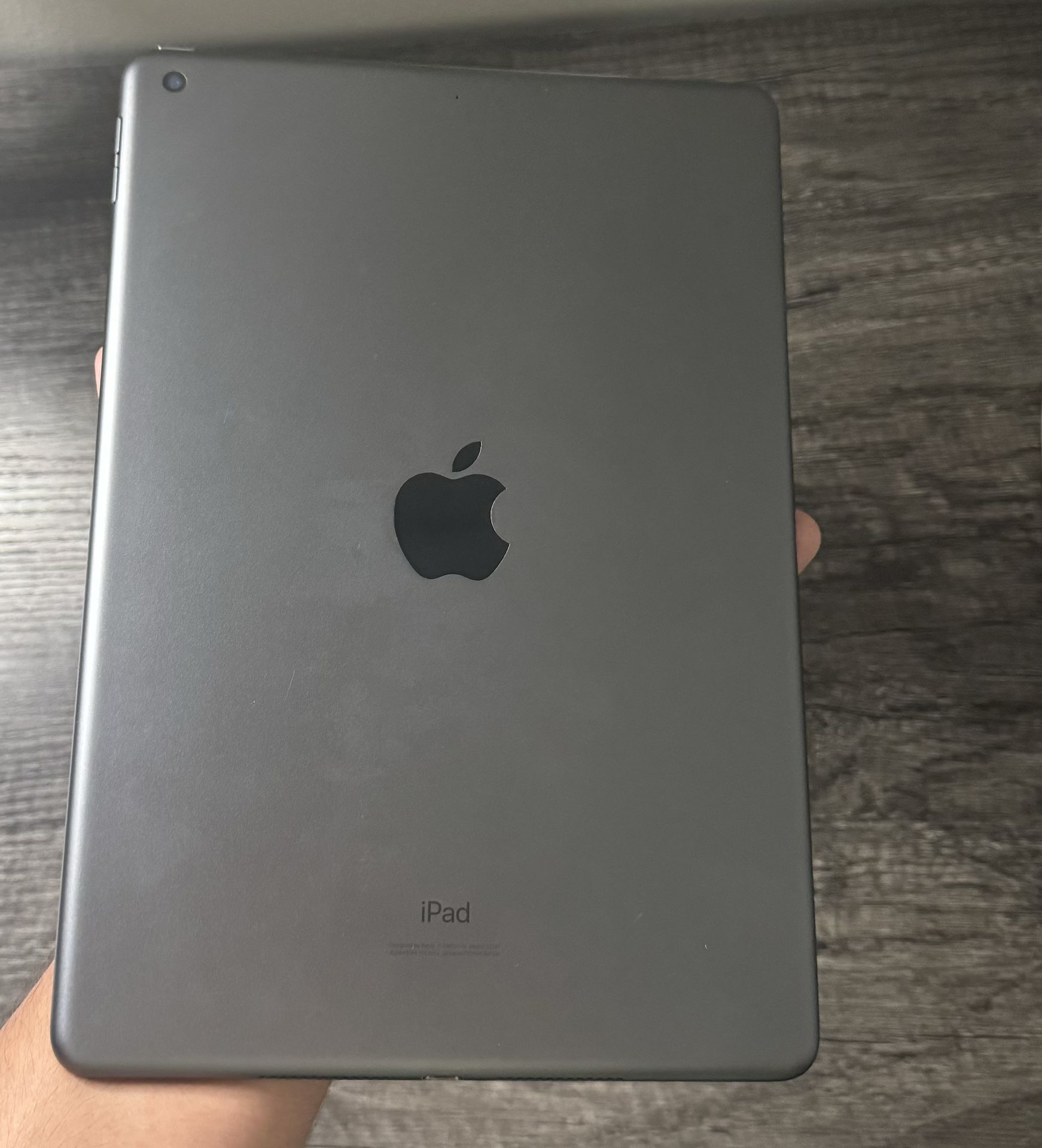iPad 7th Generation 10.2 In Color Space Gray 32 gigabytes