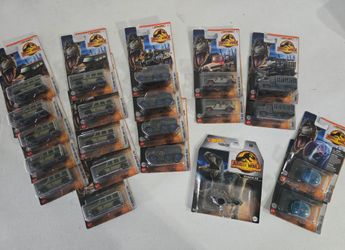 New jurassic world car lot of 21
