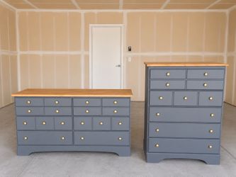 Beautiful blue gray dresser set
