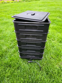 5 layer worm composting bin
