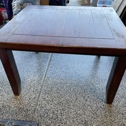 Hardwood Table 42“ X 42“ With 18 Inch Leaf Included 31” Tall