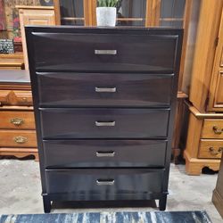 BEAUTIFUL TALL DRESSER 