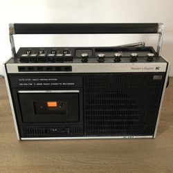 Vintage radio solid-state 3-band