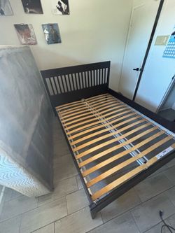 Queen bed-frame (brown/espresso)