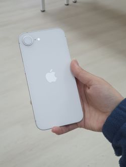 iPhone 16e 6.1" (AT&T Locked) 128GB White Premium Pre-owned