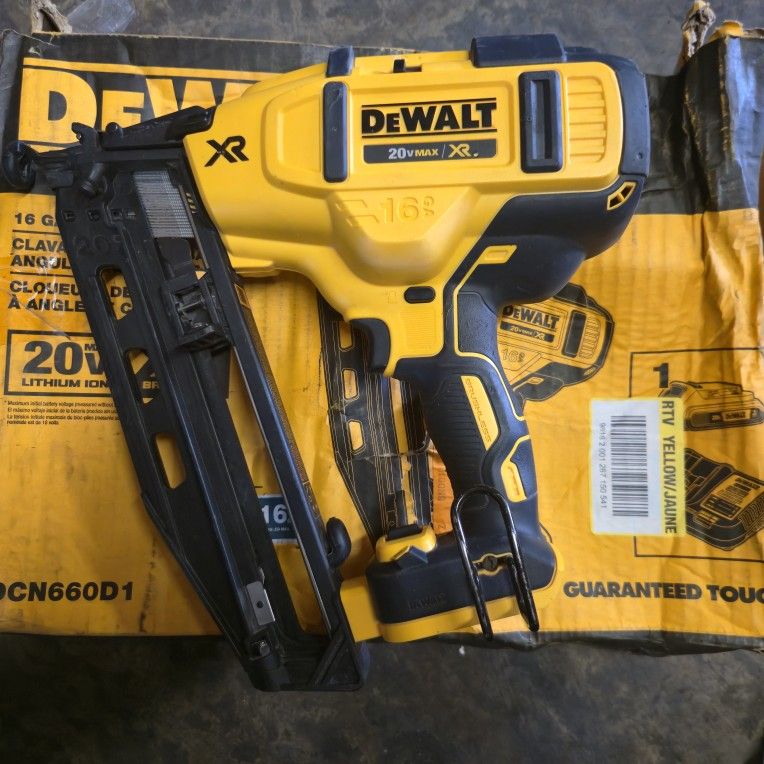 DEWALT 20V MAX XR Lithium-Ion Electric Cordless 16-Gauge Angled Finishing Nailer (Tool Only)