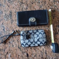 Coach Black Wallet - Black Wristlet