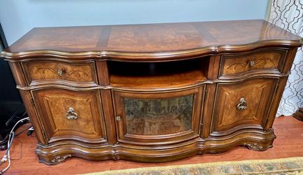 Entertainment Center (with glass shelf) and Matching End Table