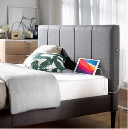 Zinus Maddon Gray Upholstered Bed Frame with USB Charging Port