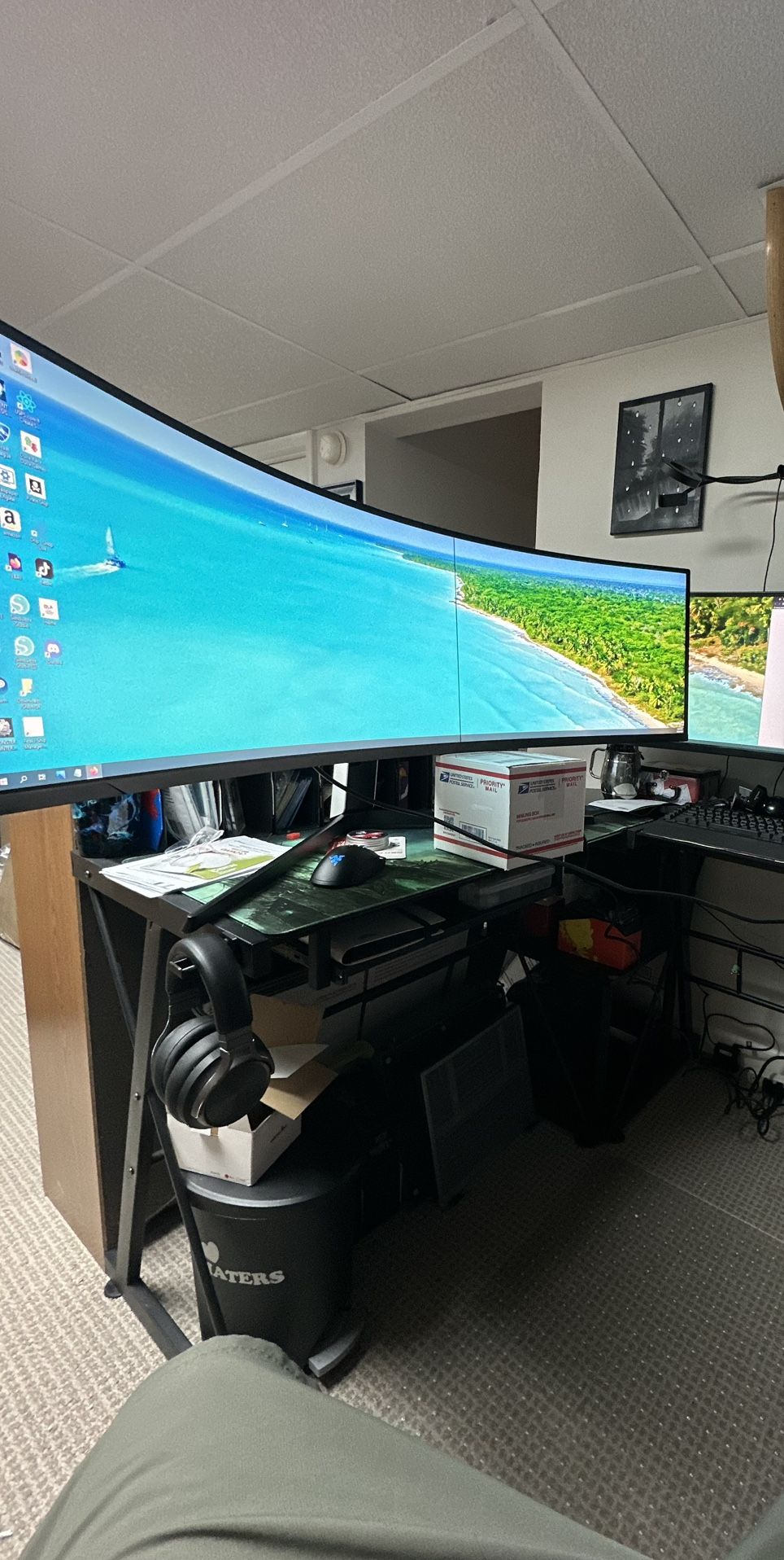 49" Odyssey G95NA DQHD Quantum Mini-LED Gaming Monitor