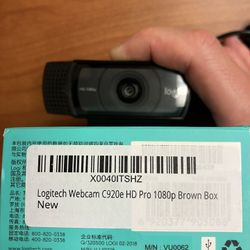 Logitech C920e HD 1080p Mic-Enabled Webcam, Zoom, Microsoft Teams compatible, TAA Compliant