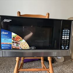 Oster Countertop Microwave Oven