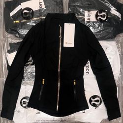 lululemon size 2 white,black 