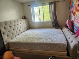 Tufted Upholstered Bed Frame with Mattress