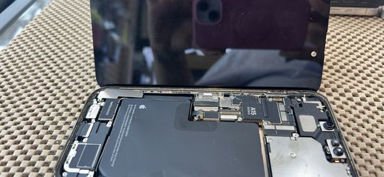 iPhone 11 Screen