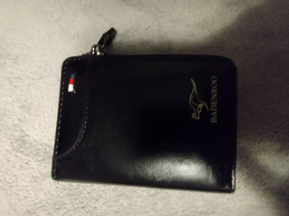 Leather Black Zipper Woman's Wallet