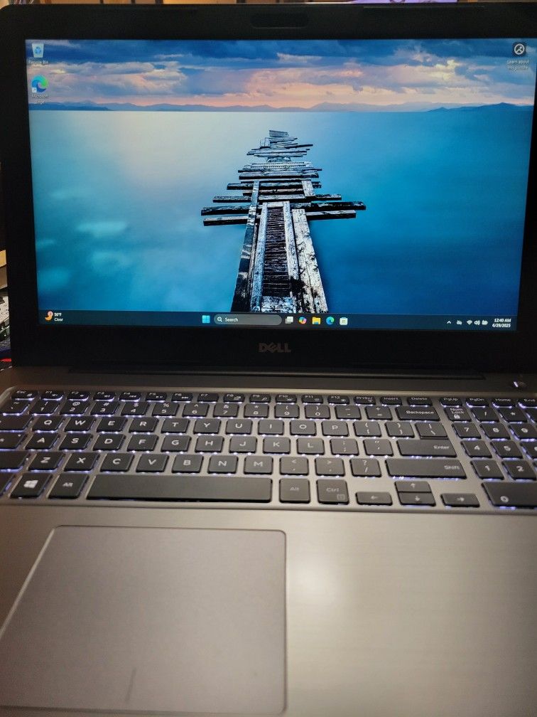Dell Inspiron 5567 Touchscreen Laptop
