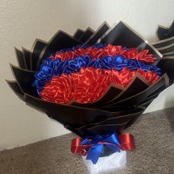 hago ramos de rosas eternas por si gustan hacer su pedido