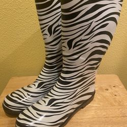 ☔️NEW Zebra Womans Rubber Boots 