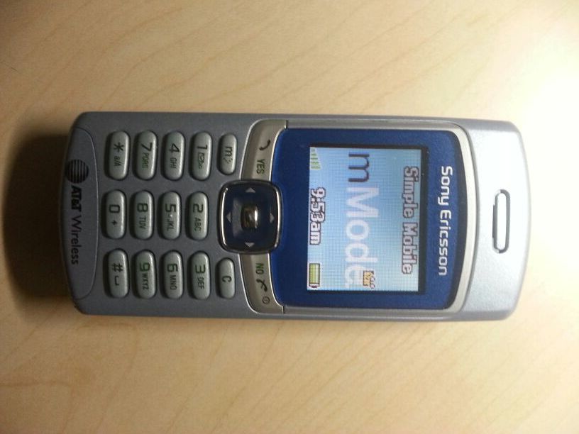 Sony Ericsson T226 unlocked AT&T T-Mobile world phone