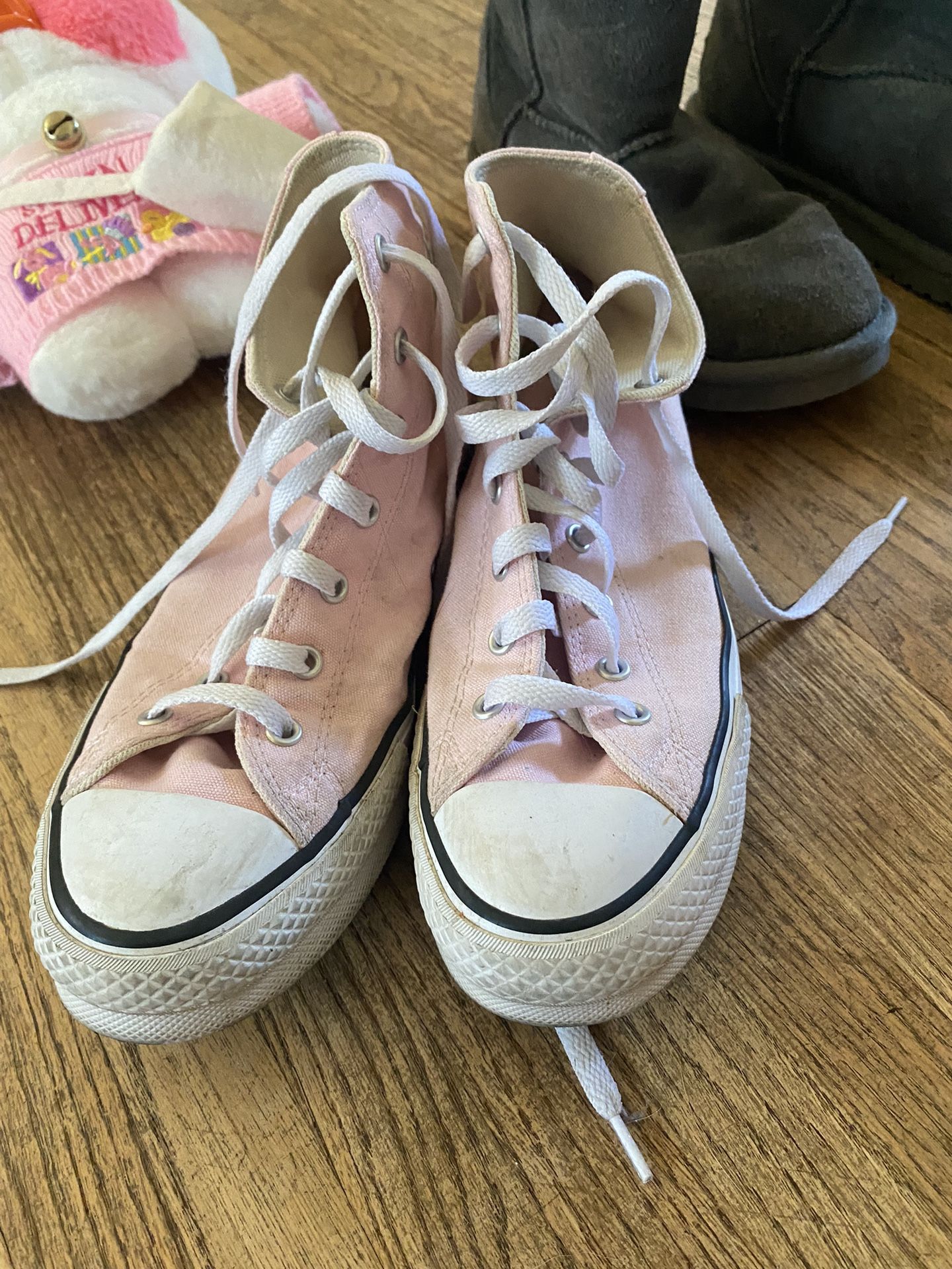 Pink Converse Size 7 Women’s