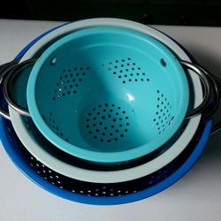 Brand New Set Of Blue Strainers
