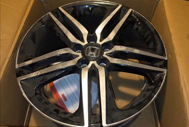 2016 Honda Accord Touring 19" Wheels