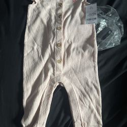 Carters Romper Size 9m