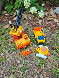 (4) 1970s/80s Vintage Fisher Price Vehicle Lot all $15 See Photos (AS-IS PLEASE READ)