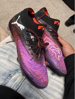 Men’s puma soccer cleat