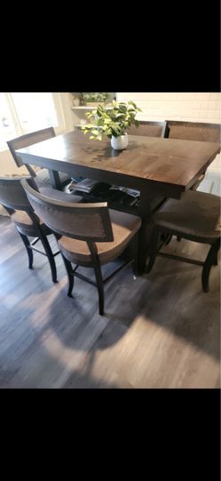 Kitchen table 1 year old