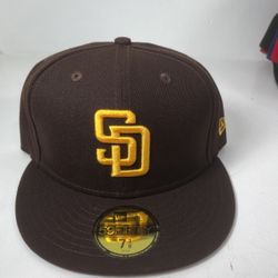 New era fitted hat 🧢 42$ each other teams and sizes available
