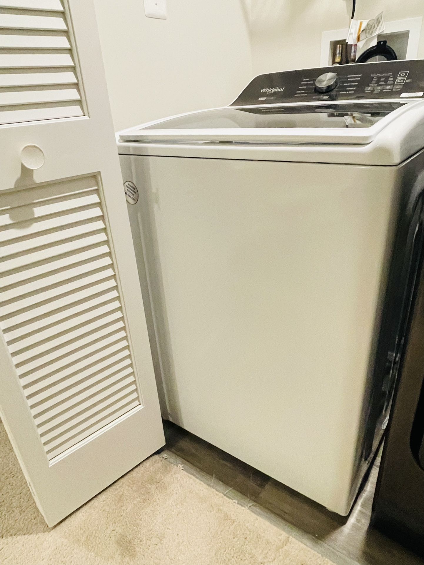 Top Load Whirlpool Washer with 2-in-1 Removable Agitator - Like New
