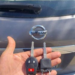 Car Keys / Llaves De Carro