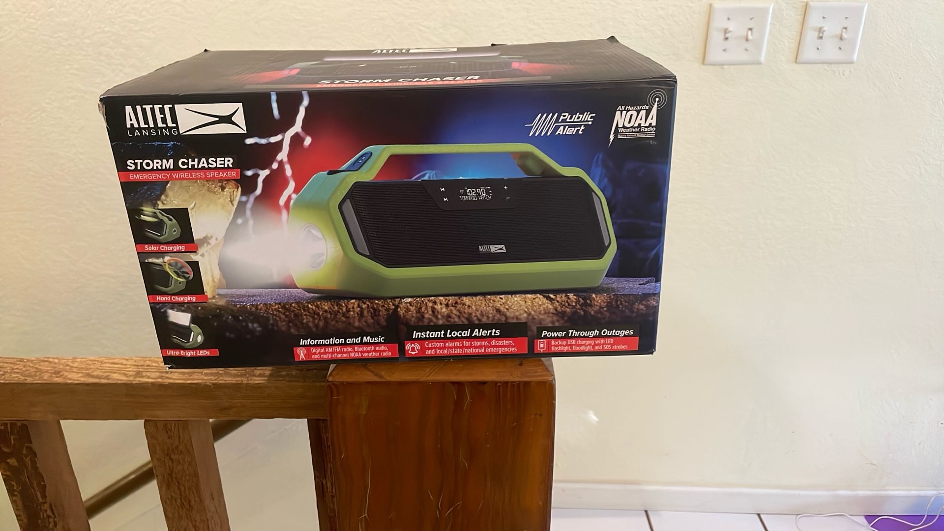 Altec storm, chaser, emergency wireless speaker