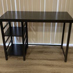 Black Desk