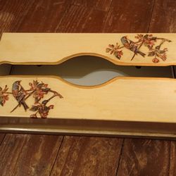 Vintage Tole Metal Tissue Box *10.00* Jean Crowell Studios