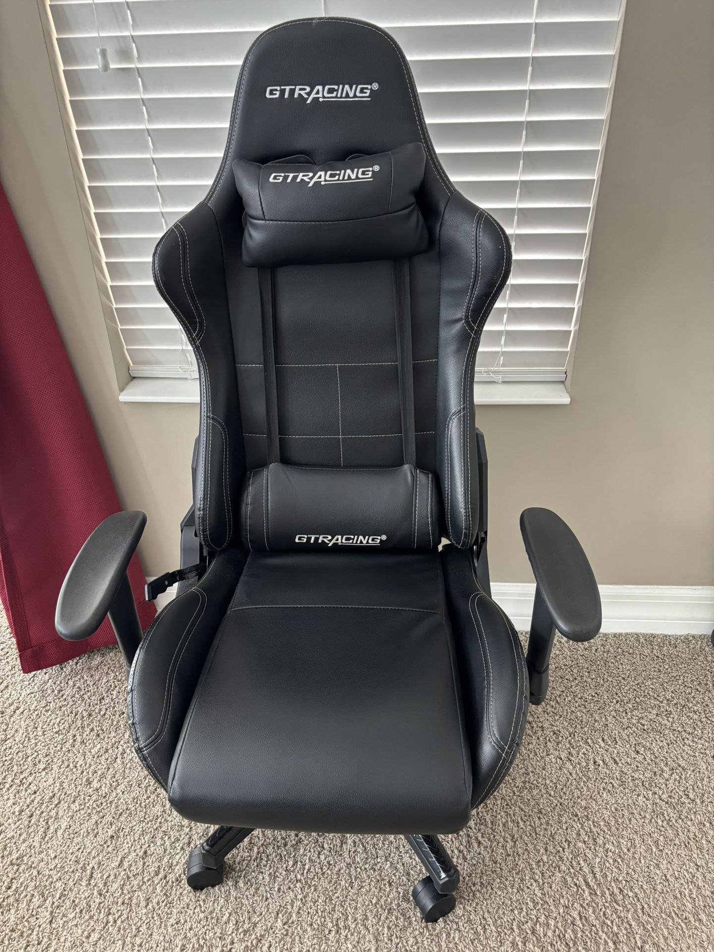 GTRacing Gaming Chair - Black