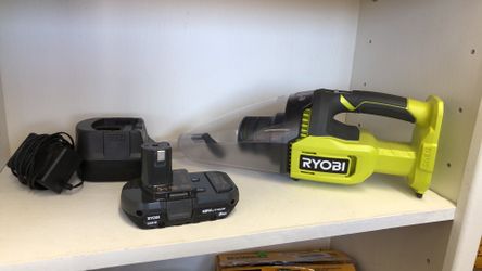Ryobi 18 V Hand Vacuum Set