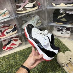 Jordan 11 Low Concord Bred