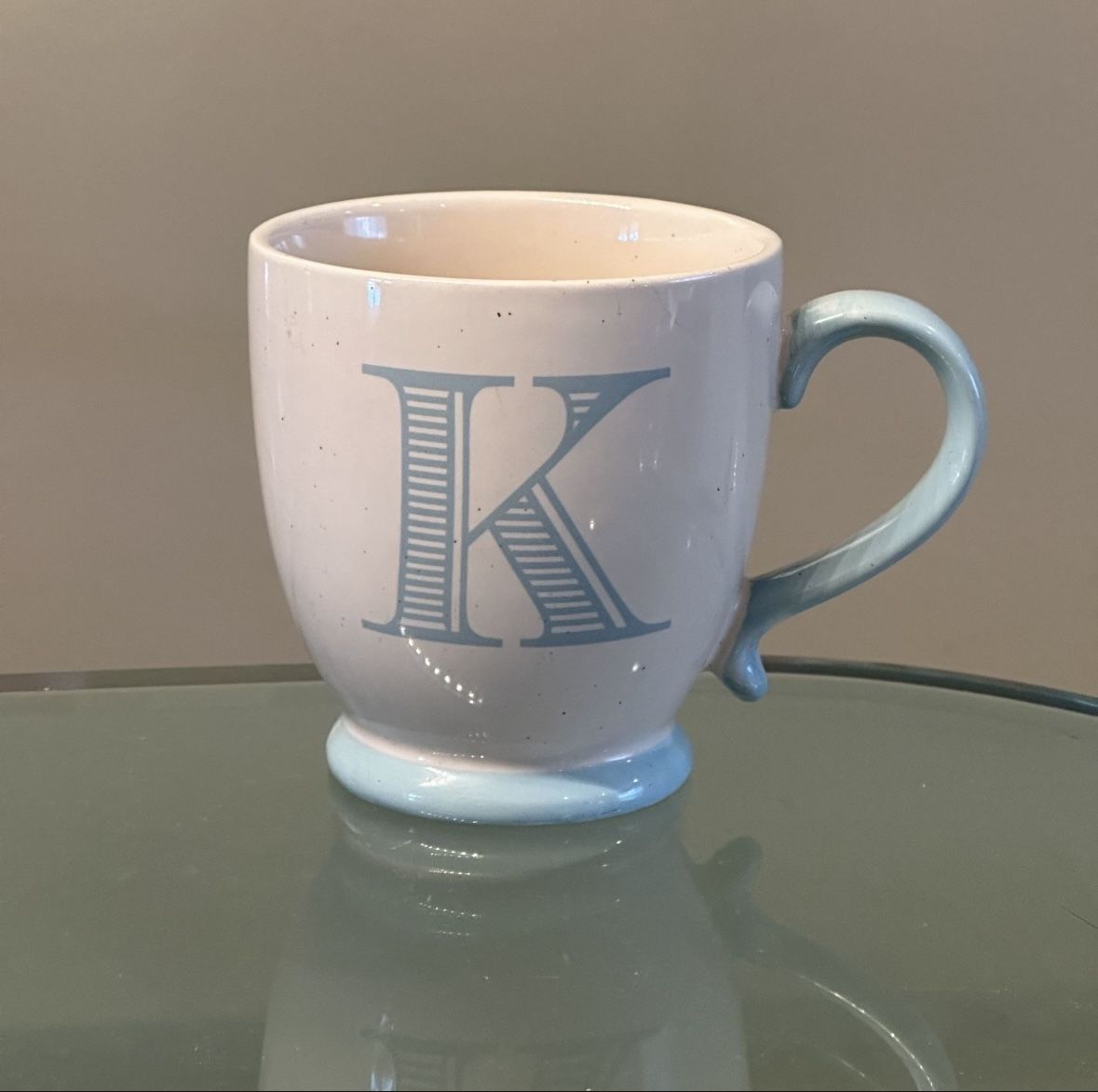 Ciroa Vintage Stoneware Off-White Baby Blue K Initial Mug