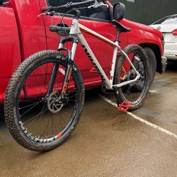 Hard Tail Mountain Bike/ Dirt Jumper