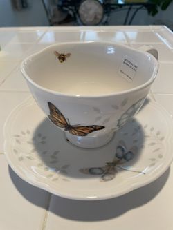 Brand New Lenox Cup And Saucer Set - Butterfly Meadow / Monarch
