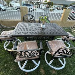 Brand New Patio Outdoor Dining Table Set 