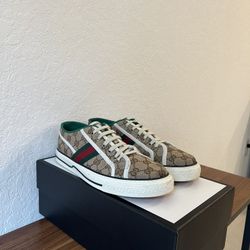 Gucci Logo Sneakers