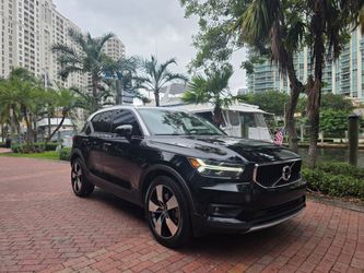 2019 Volvo XC40 with over 10k in options