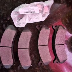 2004 cadillac escalade Rear brake pads