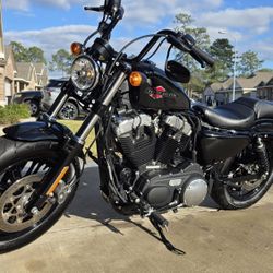 Harley Davidson..1200 Forty-Eight 
